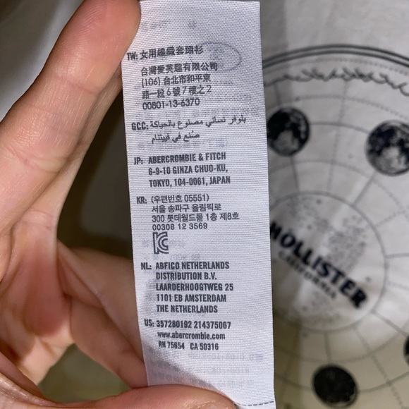 Hollister white long sleeve - Picture 6 of 6